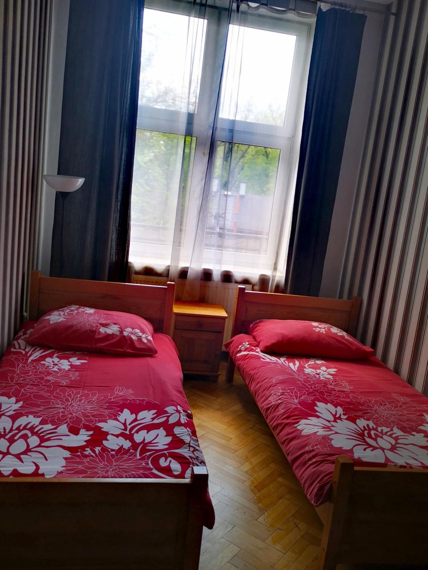 Hostel 4You บีเอสโก-เบียวา ภายนอก รูปภาพ