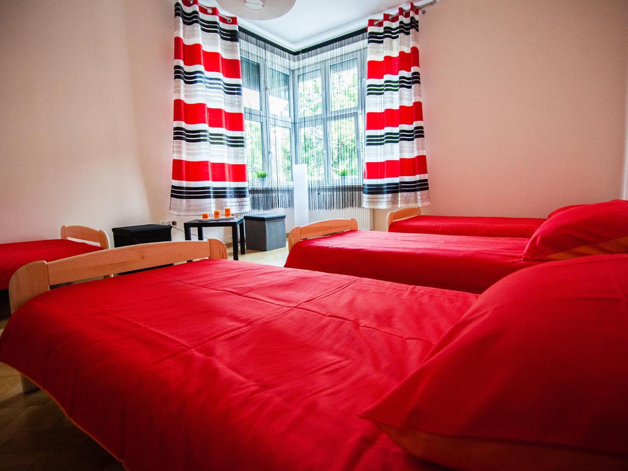 Hostel 4You บีเอสโก-เบียวา ภายนอก รูปภาพ